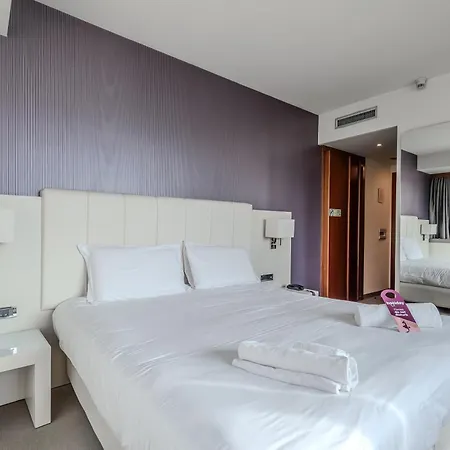 Hotel Hotiday Collection -