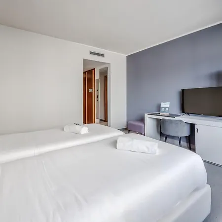 Hotiday Collection - Hotel 4*