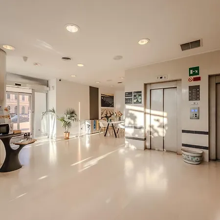Hotel Hotiday Collection -